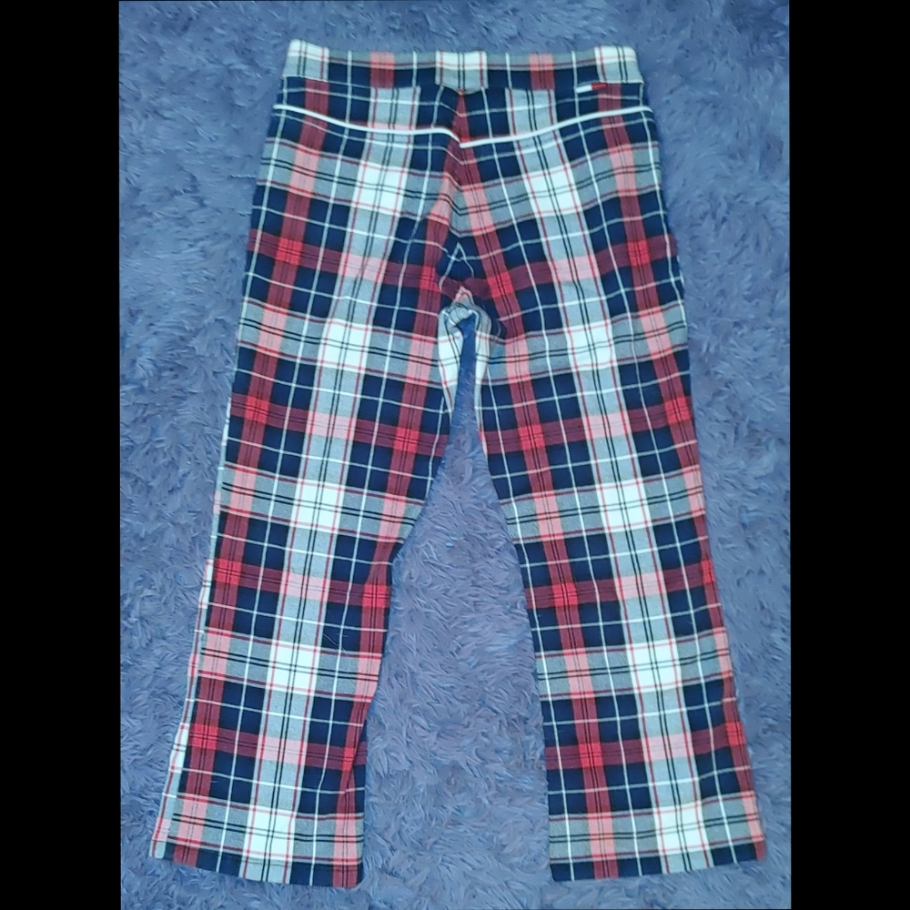 TOMMY HILFIGER Red Black Plaid Cropped Capri Pants Size 7 - Picture 2 of 2
